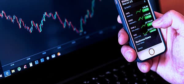 Mobile vs. Desktop: Which Platform is Better for Demat Trading?